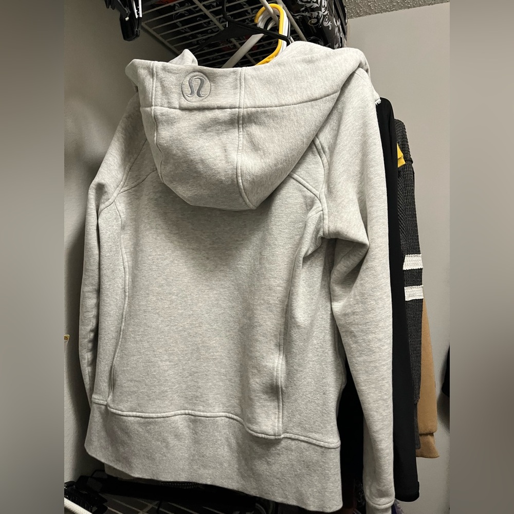 Lulu lemon grey zip up hoodie with thumb holes